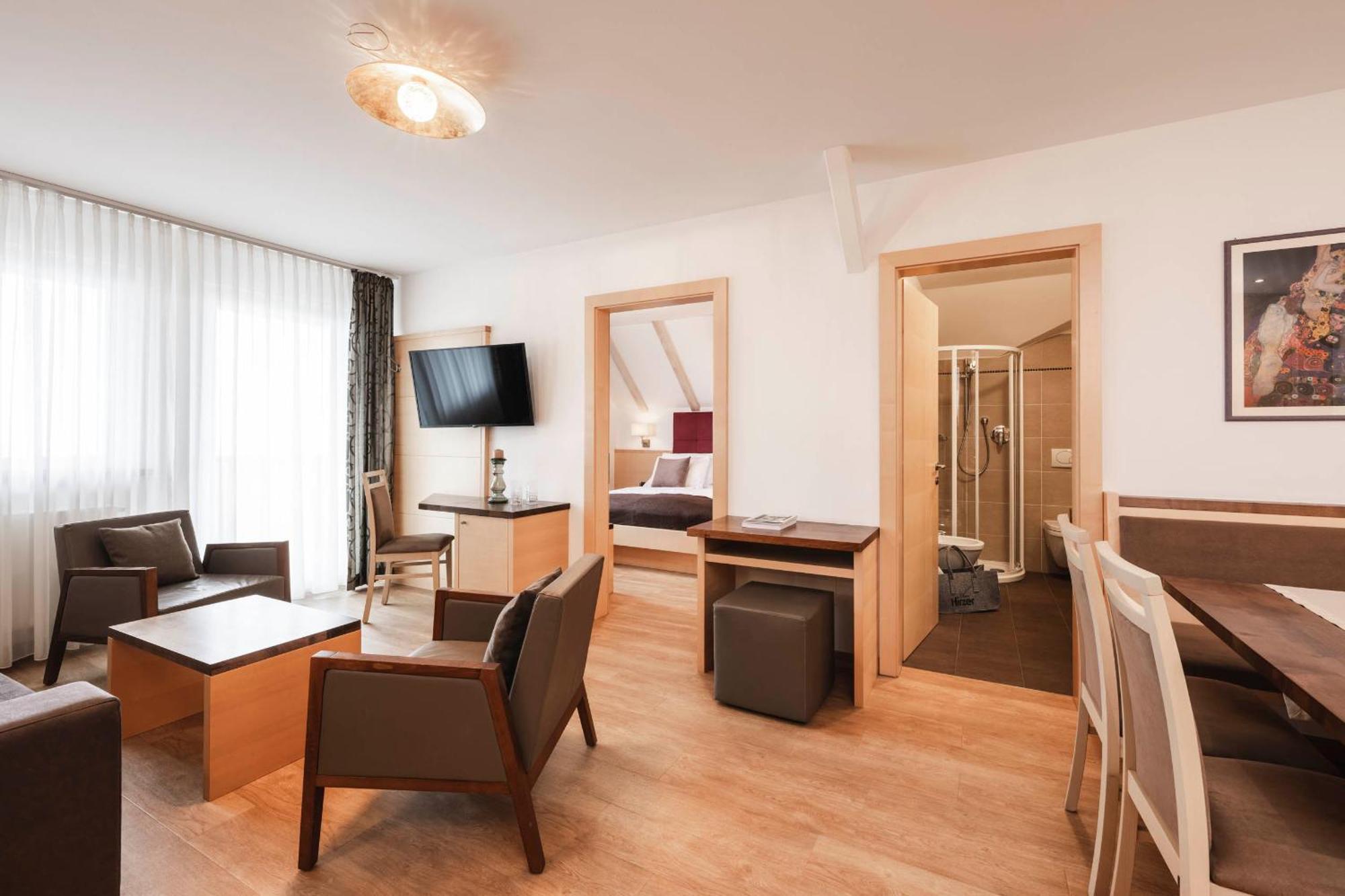 Appartementhaus Residence Hirzer 蒂鲁罗 外观 照片