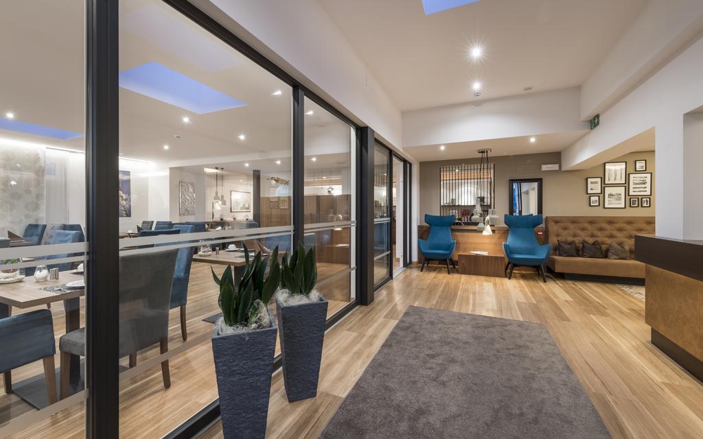 Appartementhaus Residence Hirzer 蒂鲁罗 外观 照片